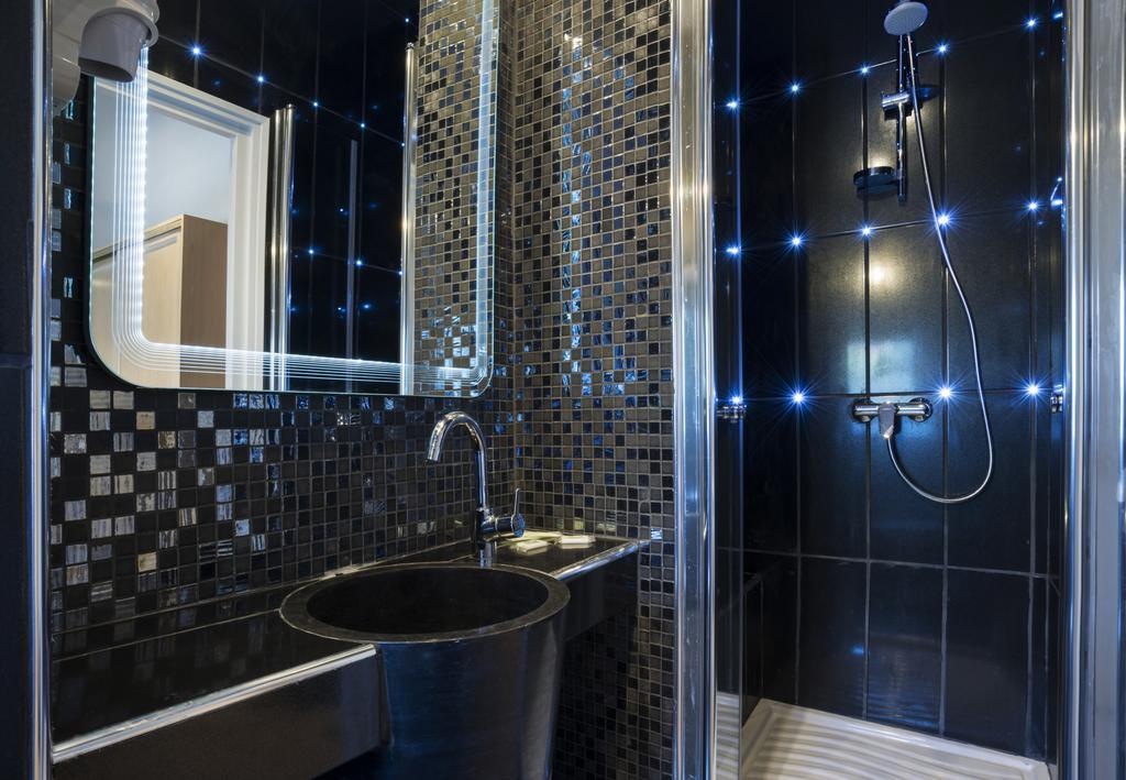 Hotel Du Bresil Париж Экстерьер фото